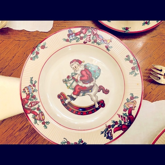 Neiman Marcus, Horchow collection NEW boxed 4- 6 piece Christmas place settings - Picture 11 of 15